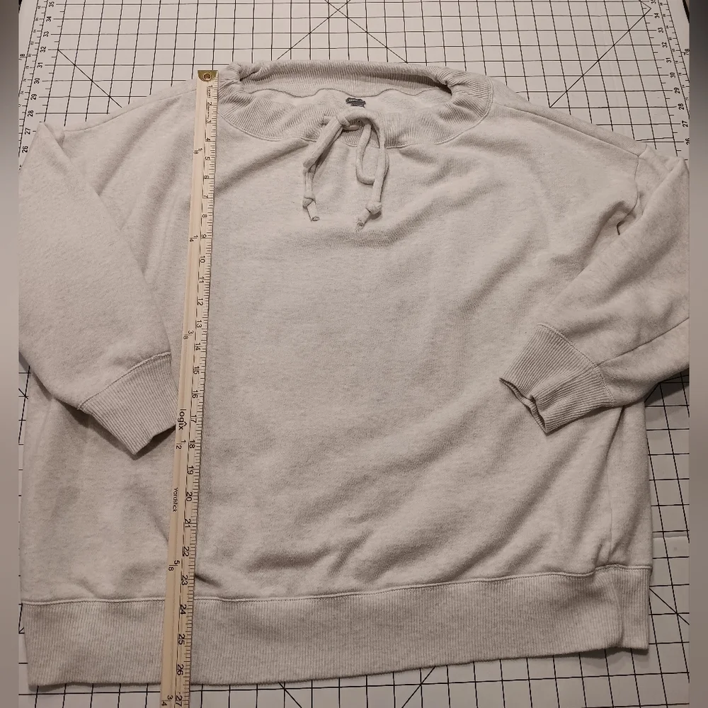Aerie Cream Sweatshirt - Picture 1 of 3